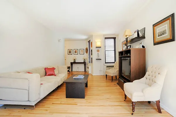 Rented by Town Residential | media 6