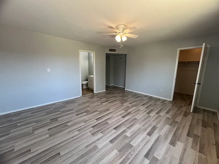 4745 W Northern Ave — Photo 10