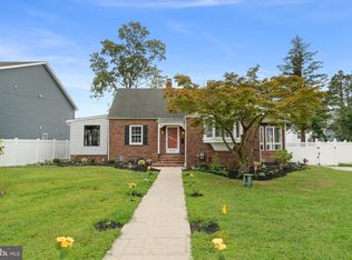 910 S Fairview St, Riverside, NJ 08075
