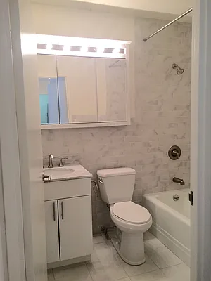 Rented by 280 Park Avenue South Realty | media 42