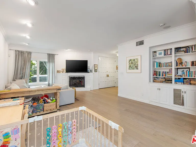 1802 California Ave — Photo 3