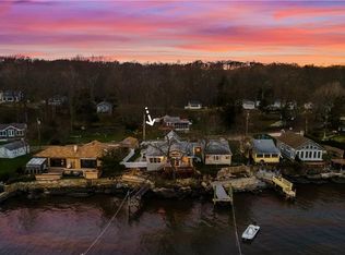 98 Great Harbor Rd, Guilford, CT 06437