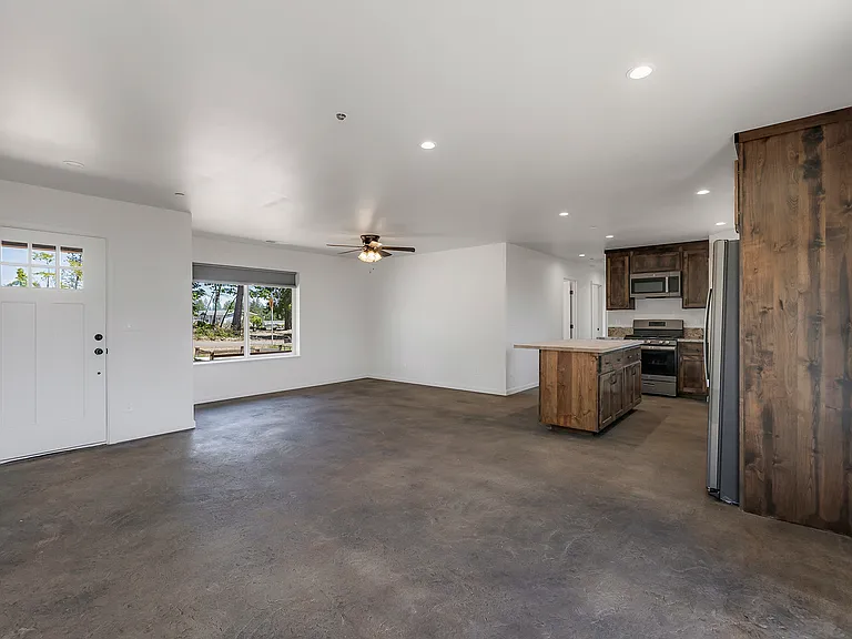 1660 Kenford Way — Photo 3