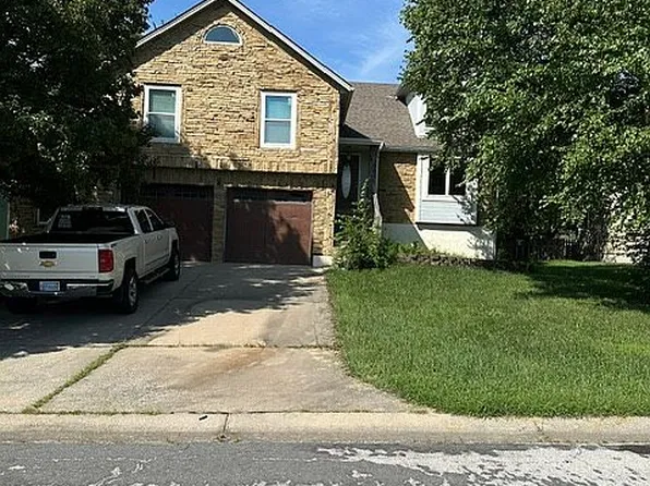 400 SW Seagull St, Lees Summit, MO 64082
