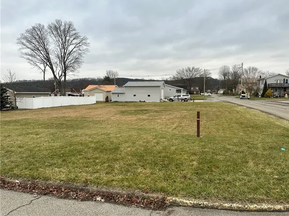 454 Pine St #455, Zelienople, PA 16063