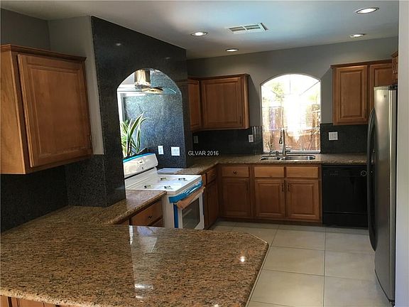 3rd image of 10903 Carberry Hill St #0