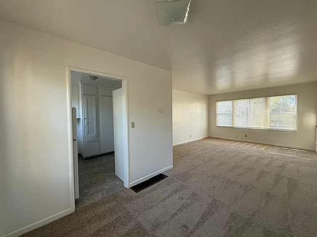 370 Estudillo Ave #10 — Photo 4