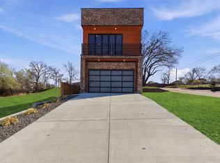 1402 Hutchins Ave, Dallas, TX 75203