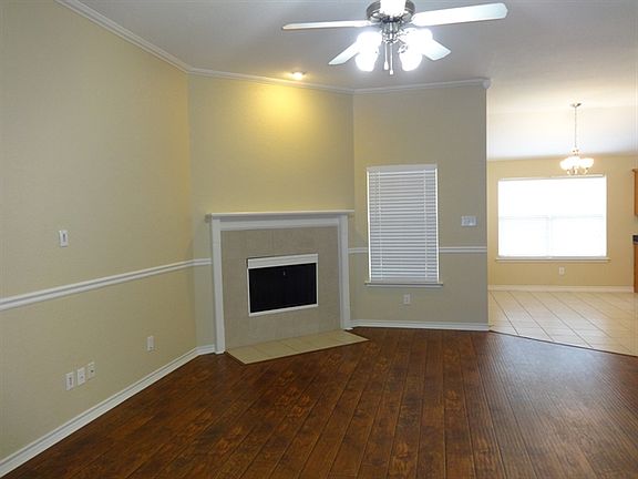 3rd image of 9305 Marilyn Ct