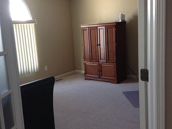 3rd image of 49401 Edinborough Dr