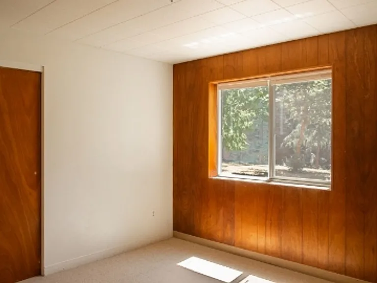 412 N Fir St — Photo 9