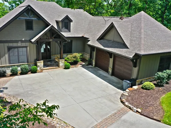 329 Foreststone Dr, West Union, SC 29696