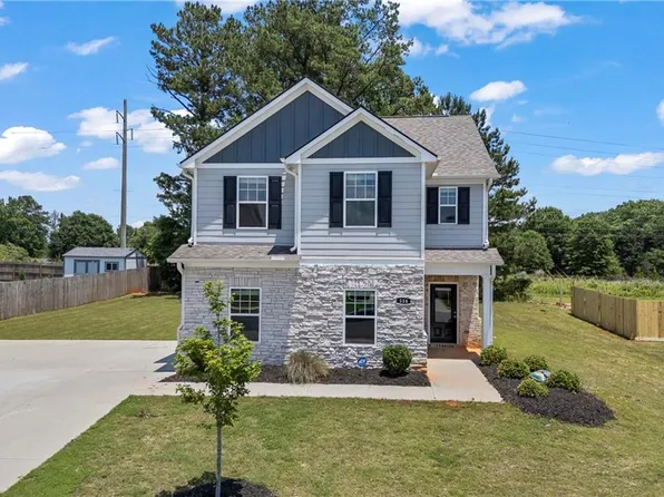 558 Meadows Farm Dr, Monroe, GA 30655