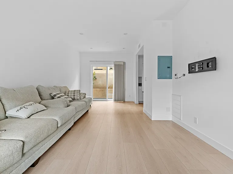 360 Burchett St #6 — Photo 25