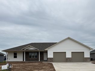 4603 Paul Ln, Green Bay, WI 54313