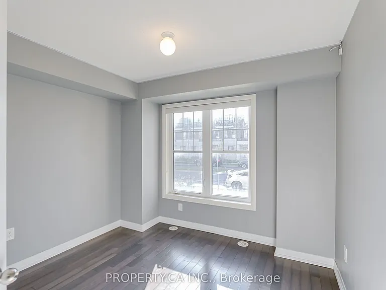 24 Clarington Blvd — Photo 6