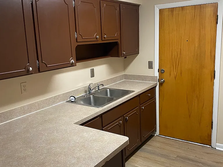 2731 Brownsboro Rd #7 — Photo 9