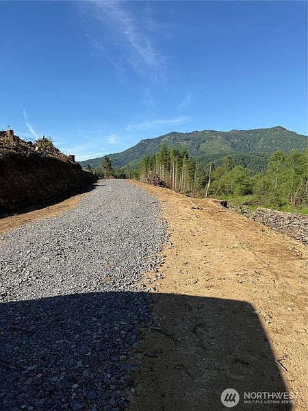 5th image of 215 Mineral Road N