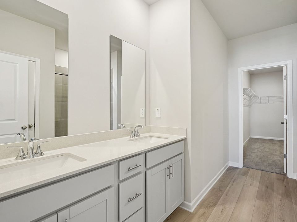 The Sydney floorplan with the Sleek Gray interior package.