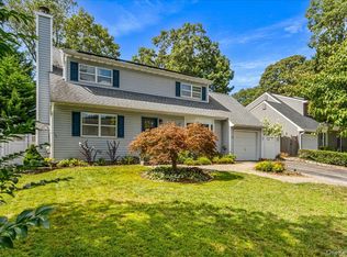 3 Massey Ct, Huntington, NY 11743