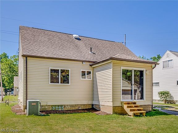 3rd image of 3701 Argonne St