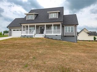 5703 Aspiran Dr, Catawba, NC 28609