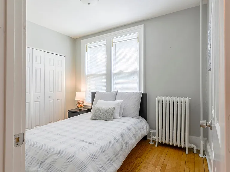 2835 - 2837 Williams Ave SE — Photo 9
