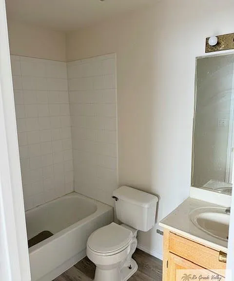 2888 Seville Blvd — Photo 9