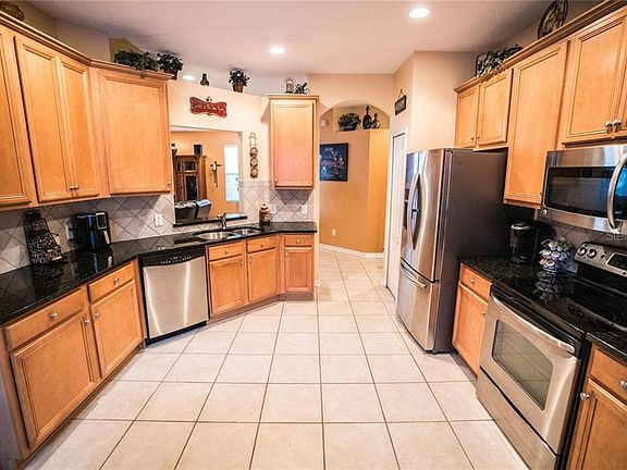 4th image of 1826 Raven Glen Dr