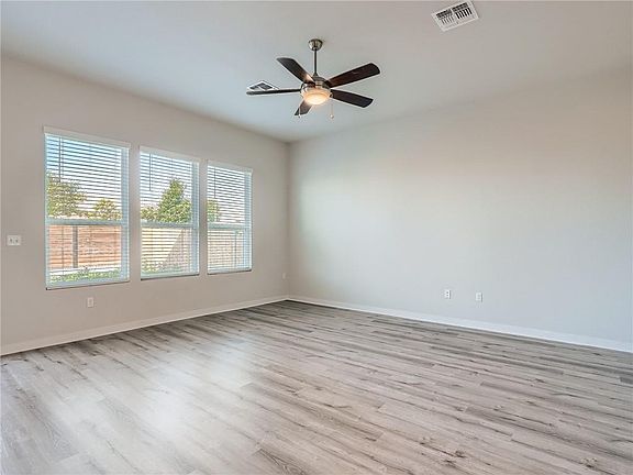 3rd image of 1309 Showbox St #6