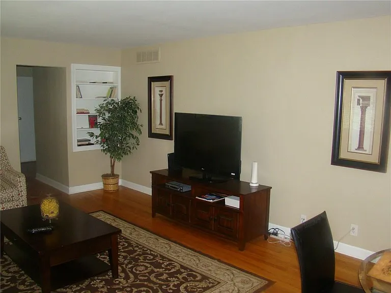 3558 Central Ave — Photo 5