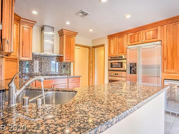 5th image of 7351 Mission Hills Dr