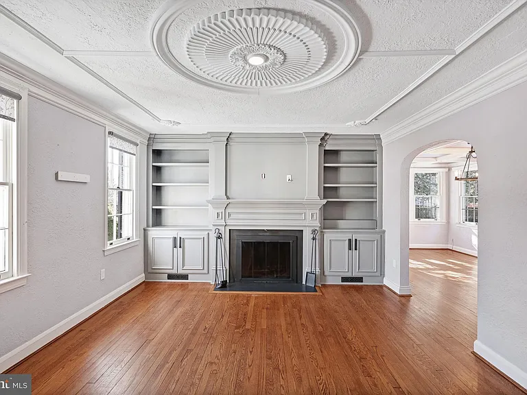 3916 Military Rd — Photo 15