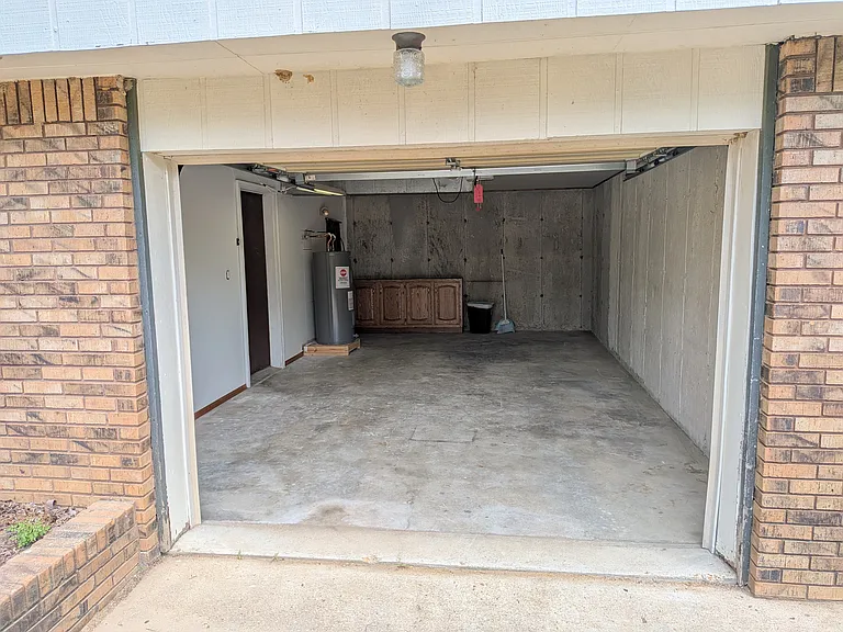2043 Brentwood Rd — Photo 22