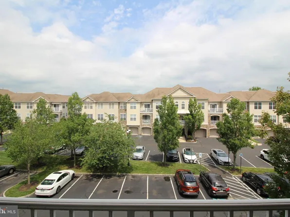 4301 Knox Ct #4301, Warminster, PA 18974