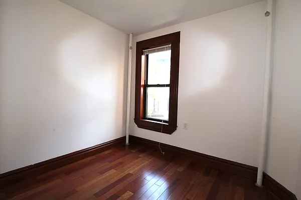 Rented by Compass | media 11