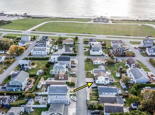 18 Greenbrier Rd, Narragansett, RI 02882