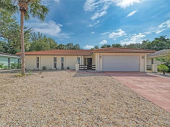 5th image of 743 Birdsong Ln