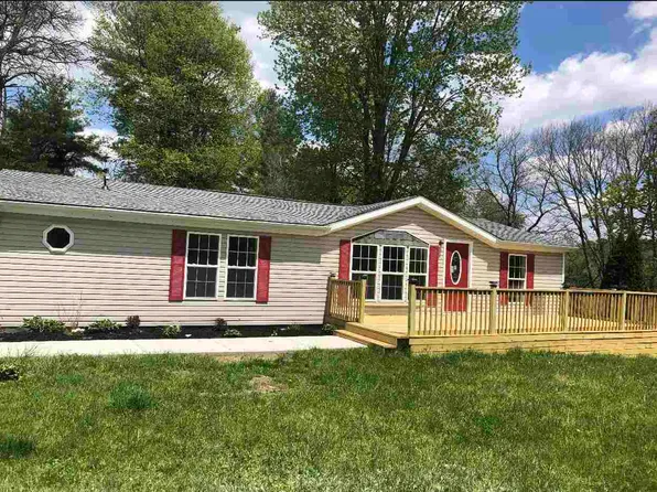 4666 Pottershop Rd, Centerville, IN 47330