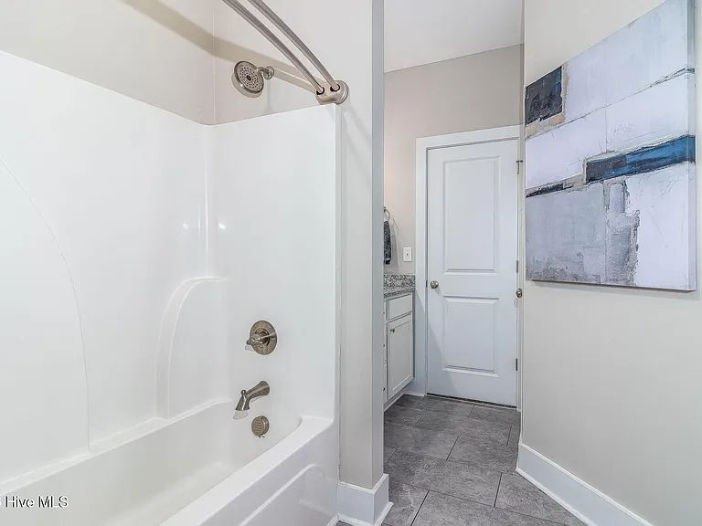 2630 Laurens St — Photo 35
