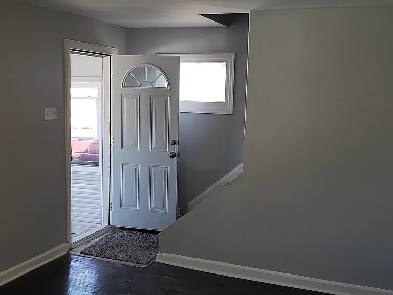 257 Benfield Ave — Photo 11