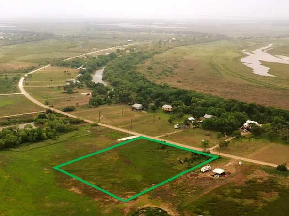 261-262 263 Guadalupe River Dr, Tivoli, TX 77990