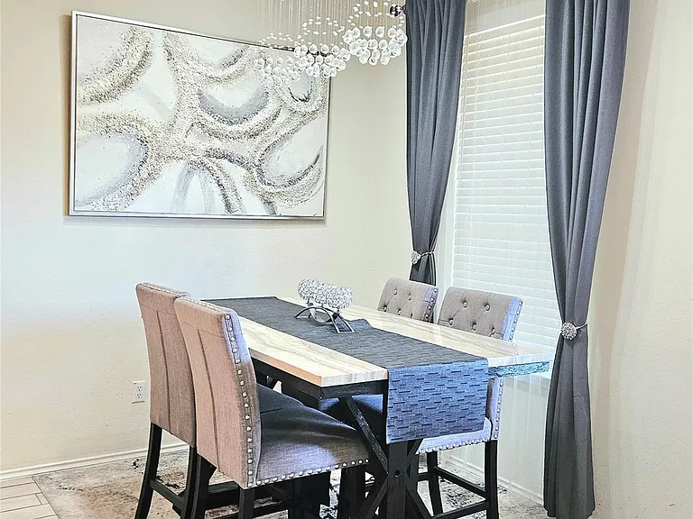 242 Zuma Dr — Photo 4
