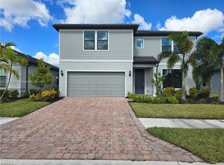 3700 Passion Vine Dr, Alva, FL 33920