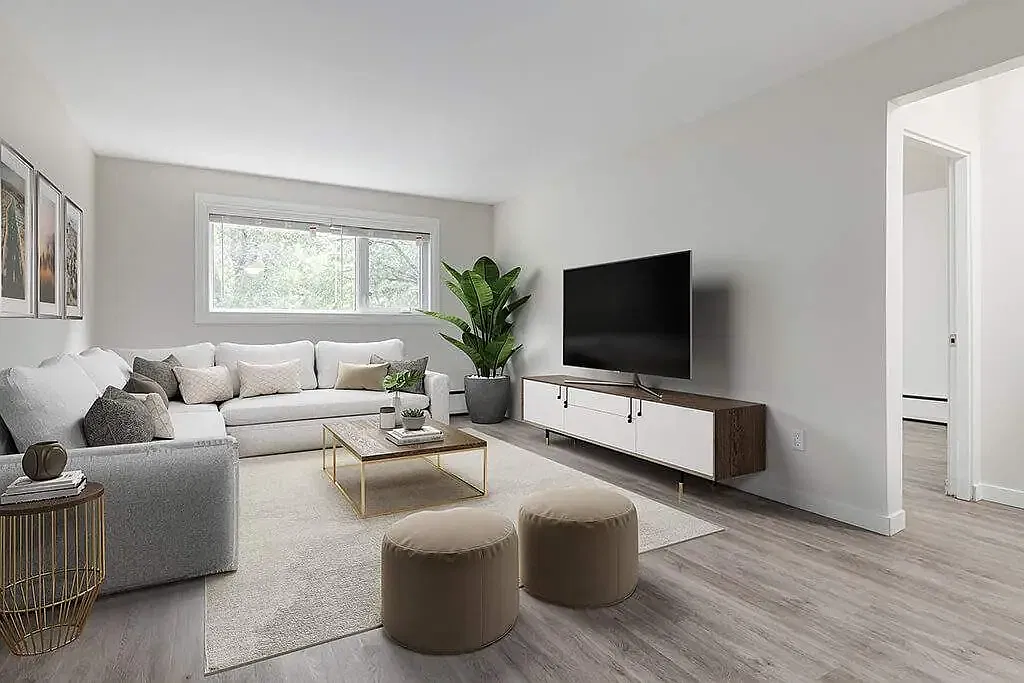 Crestwood Apartments — Photo 4