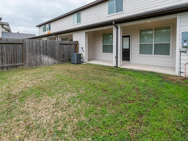 6247 Brenwood Cir — Photo 7