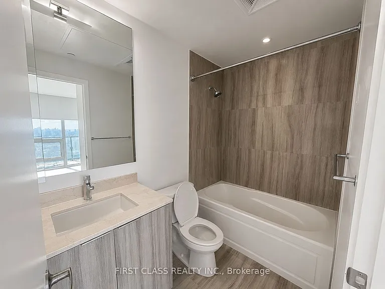 955 Bay St #Penthouse 4106 — Photo 9