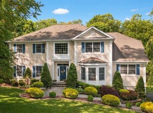 1805 Casey Ct, Mohegan Lake, NY 10547