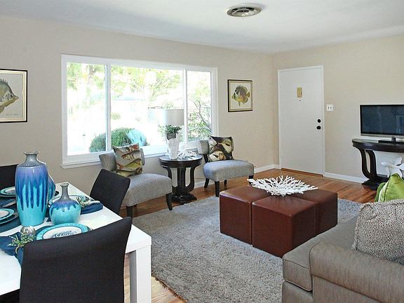 3rd image of 1064 Lynn Way