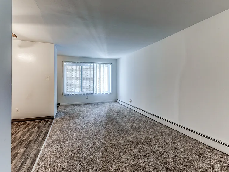 Sterling Troy Apartments — Photo 29